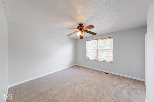 2042 Thousand Oaks Boulevard, Indianapolis, IN 46214