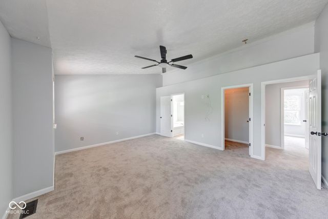 2042 Thousand Oaks Boulevard, Indianapolis, IN 46214