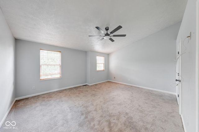 2042 Thousand Oaks Boulevard, Indianapolis, IN 46214