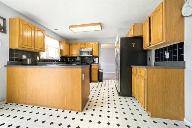 7 Melrose Court, Bloomington, IL 61704