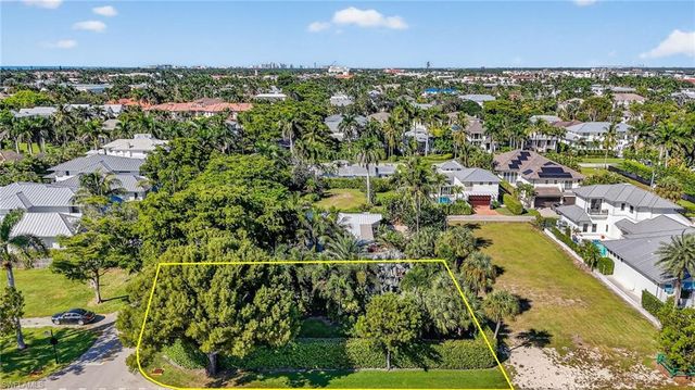 709 Broad Ave S, Naples, FL 34102