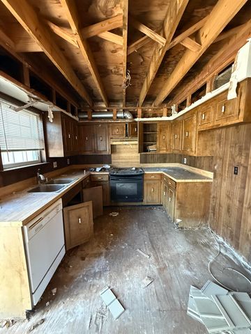 2007 Sanford Drive, Little Rock, AR 72227