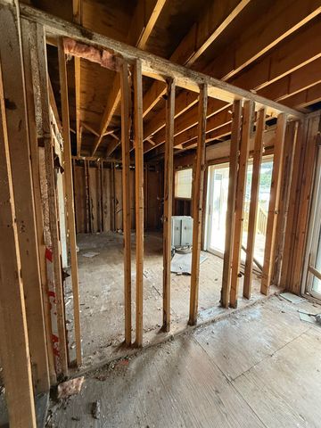 2007 Sanford Drive, Little Rock, AR 72227