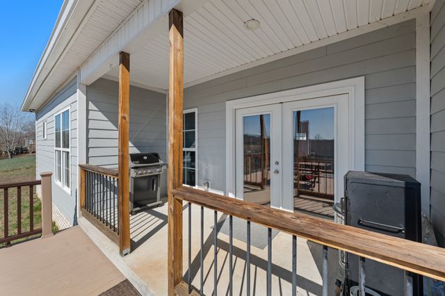 10164 Makenzie Ln, Bon Aqua, TN 37025