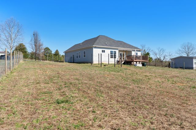 10164 Makenzie Ln, Bon Aqua, TN 37025