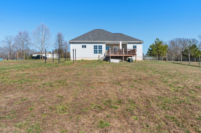 10164 Makenzie Ln, Bon Aqua, TN 37025