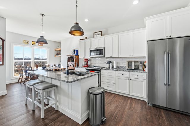 10164 Makenzie Ln, Bon Aqua, TN 37025