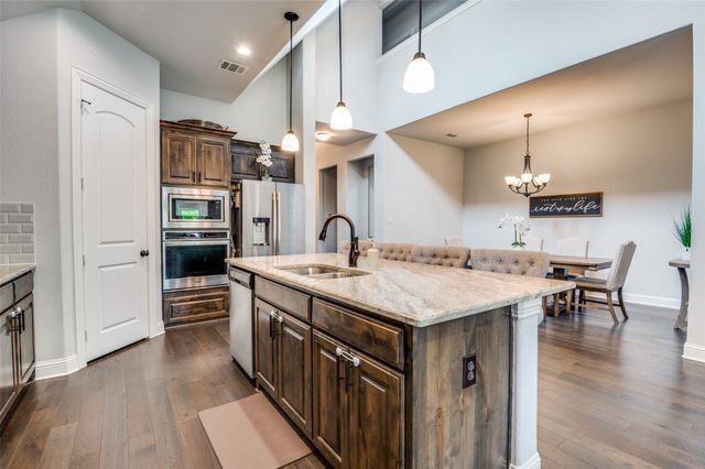 5605 S 14th Street, Midlothian, TX 76065