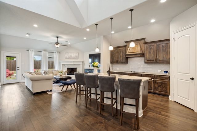 5605 S 14th Street, Midlothian, TX 76065