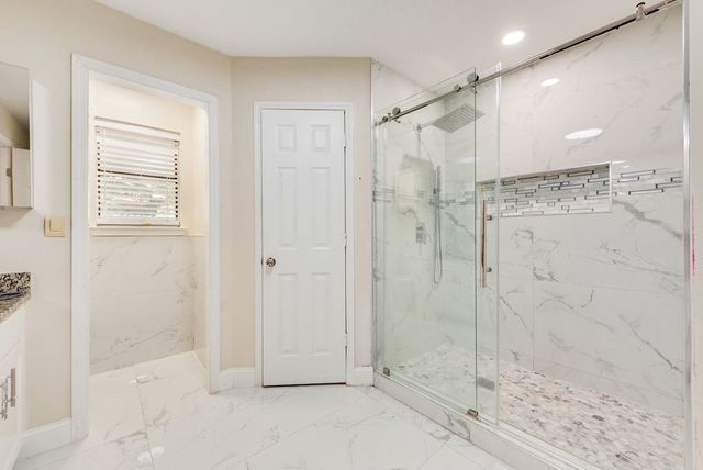 205 Freedom Lane, Arlington, TX 76002