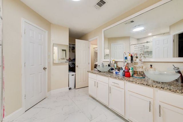 205 Freedom Lane, Arlington, TX 76002