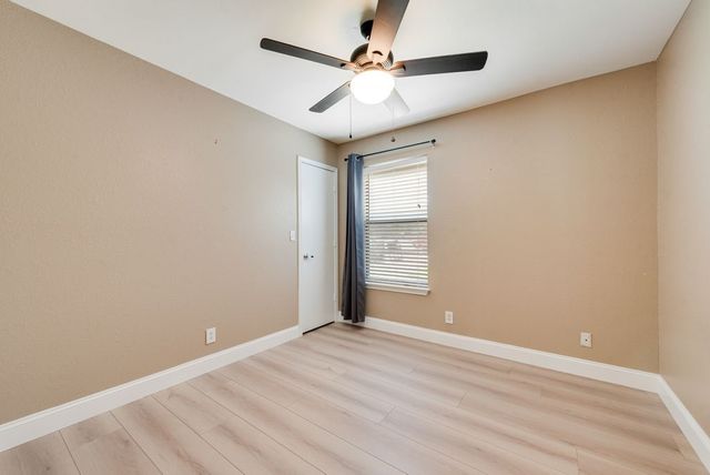 205 Freedom Lane, Arlington, TX 76002