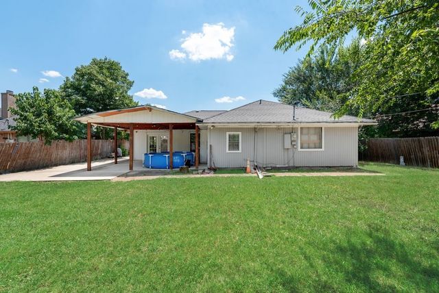 205 Freedom Lane, Arlington, TX 76002