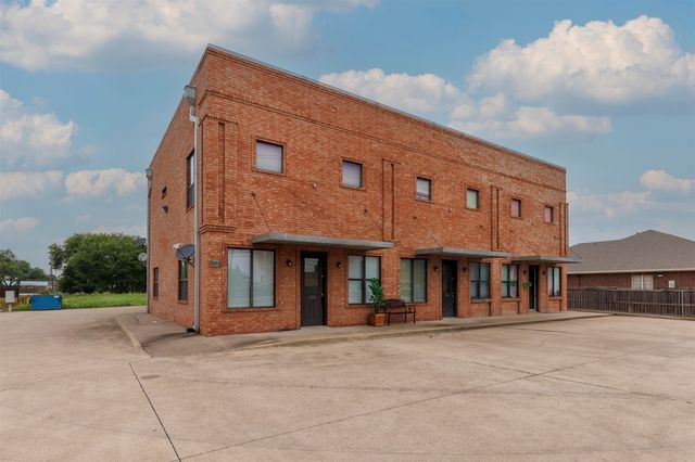 202 W Jefferson Street 100, Palmer, TX 75152