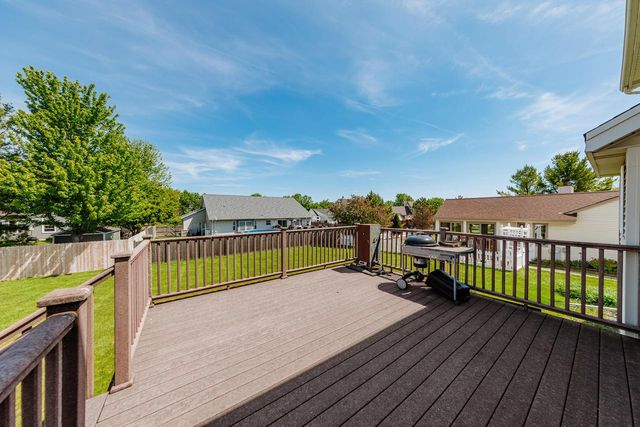 3944 W Valley View DRIVE, Franklin, WI 53132