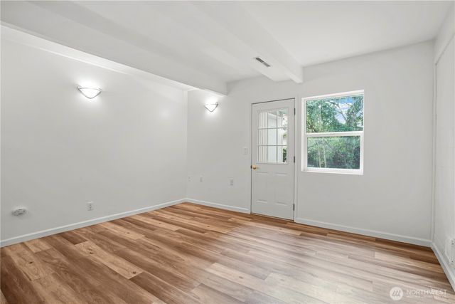 1060 149th Place SE, Bellevue, WA 98007