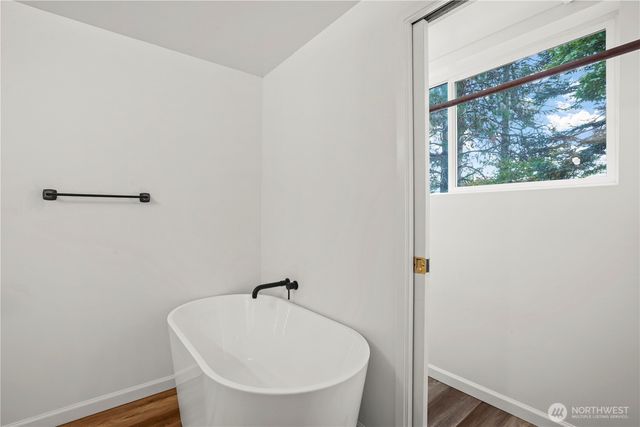 1060 149th Place SE, Bellevue, WA 98007