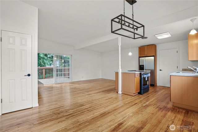 1060 149th Place SE, Bellevue, WA 98007