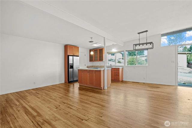 1060 149th Place SE, Bellevue, WA 98007
