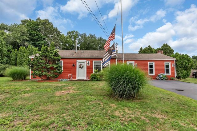 3 Douglas Circle, Smithfield, RI 02828