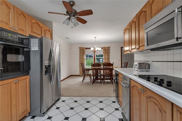 3 Douglas Circle, Smithfield, RI 02828