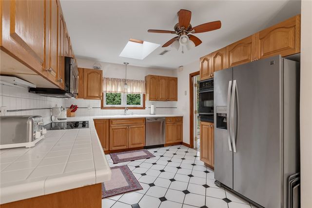 3 Douglas Circle, Smithfield, RI 02828