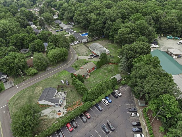 3 Douglas Circle, Smithfield, RI 02828