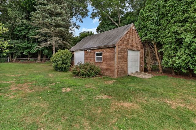 3 Douglas Circle, Smithfield, RI 02828