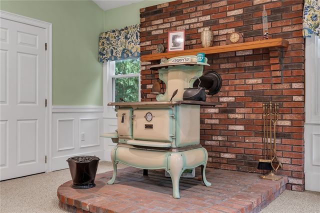 3 Douglas Circle, Smithfield, RI 02828