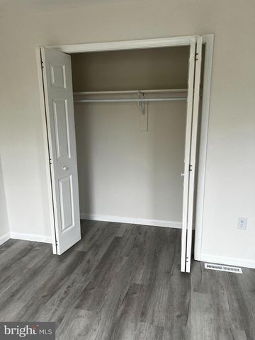 220 FRANKLIN ST, Trenton, NJ 08611