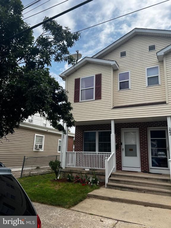 220 FRANKLIN ST, Trenton, NJ 08611