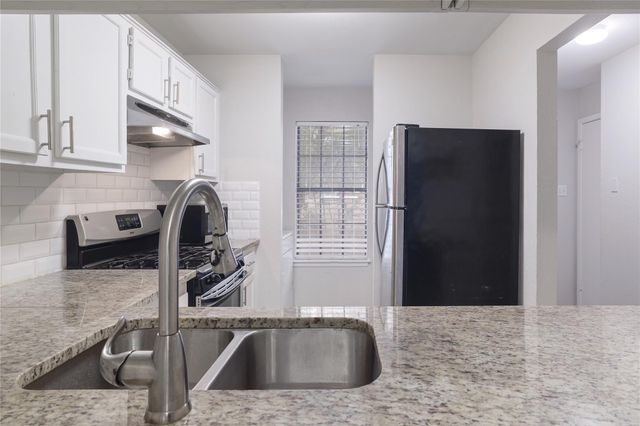11404 Walnut Ridge DR 4, Austin, TX 78753