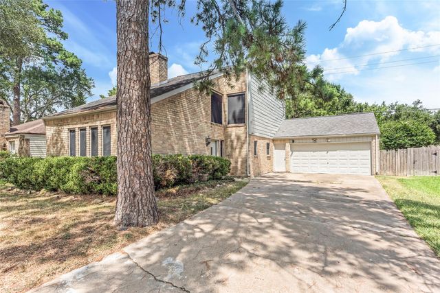 13318 Queensride Lane, Houston, TX 77070