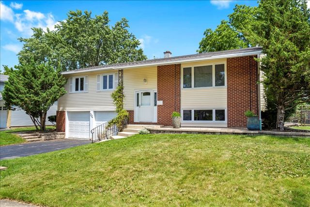 4255 Dixon Drive, Hoffman Estates, IL 60192