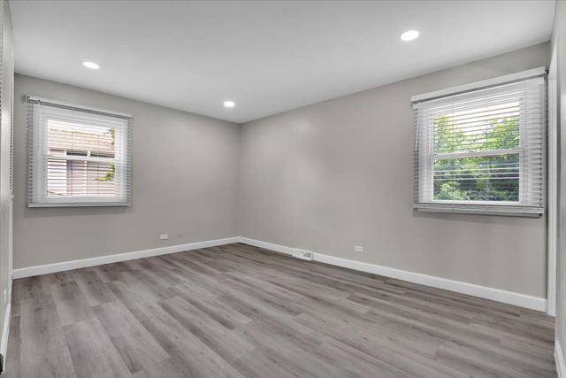 4255 Dixon Drive, Hoffman Estates, IL 60192