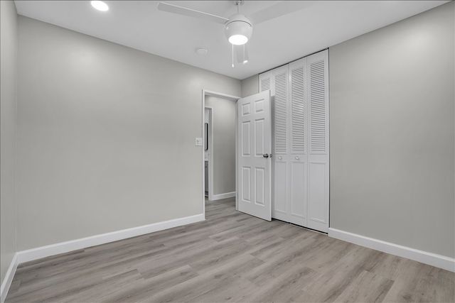 4255 Dixon Drive, Hoffman Estates, IL 60192
