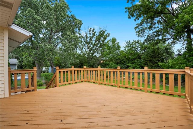 4255 Dixon Drive, Hoffman Estates, IL 60192