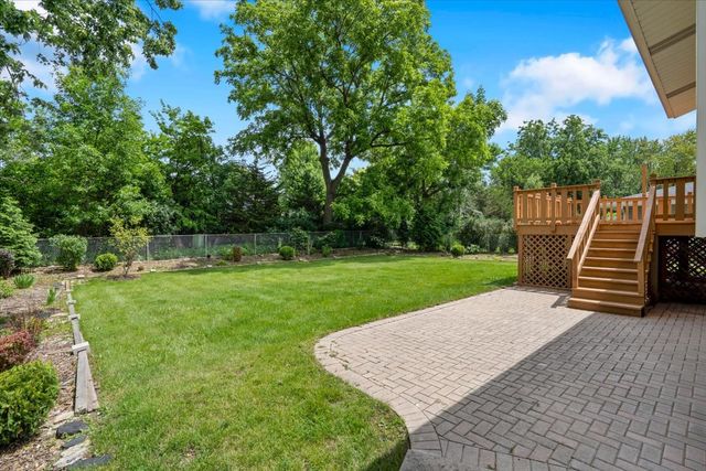 4255 Dixon Drive, Hoffman Estates, IL 60192