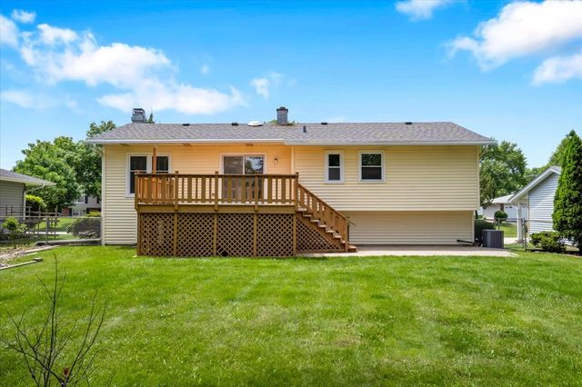 4255 Dixon Drive, Hoffman Estates, IL 60192