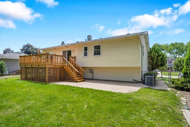 4255 Dixon Drive, Hoffman Estates, IL 60192