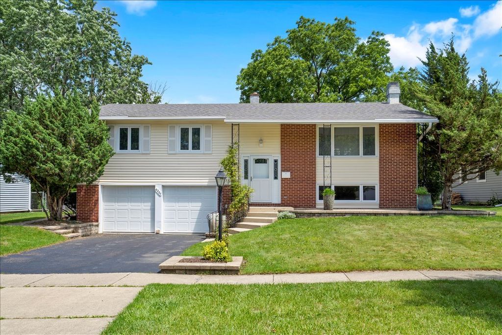 4255 Dixon Drive, Hoffman Estates, IL 60192
