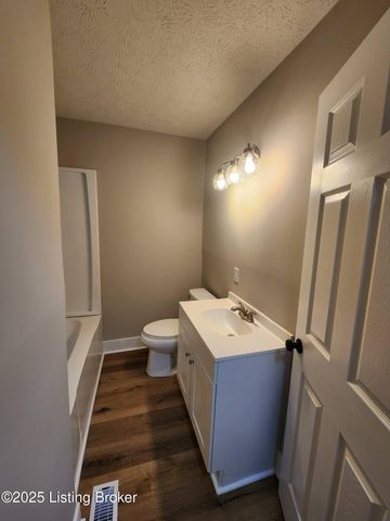 322 Meadow Lane Ln, Elizabethtown, KY 42701