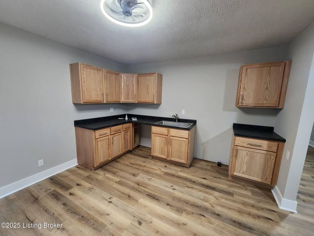 322 Meadow Lane Ln, Elizabethtown, KY 42701