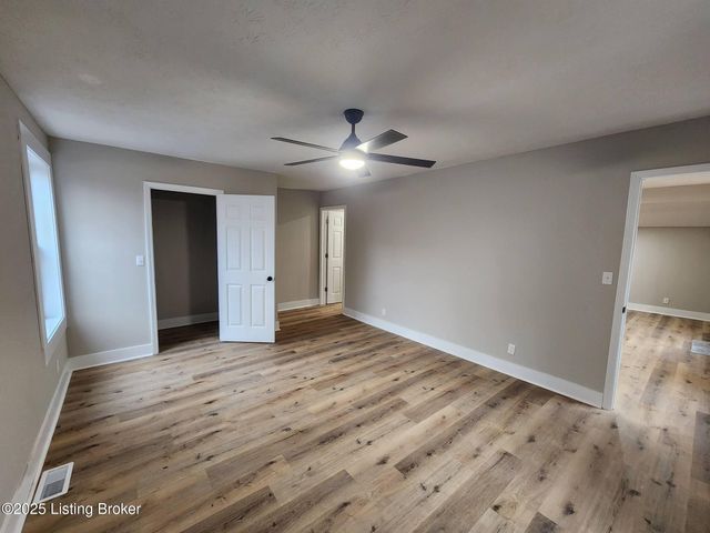 322 Meadow Lane Ln, Elizabethtown, KY 42701