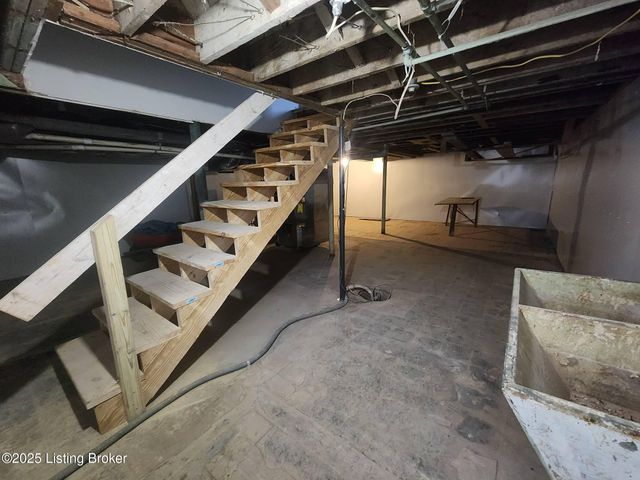 322 Meadow Lane Ln, Elizabethtown, KY 42701