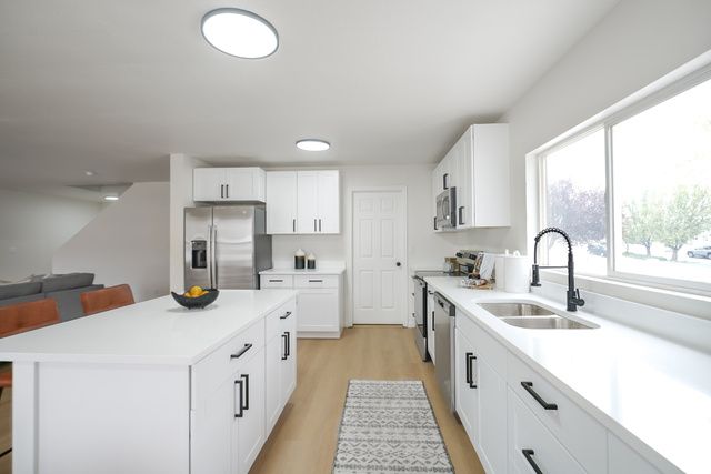 1467 S 950 W, Woods Cross, UT 84087