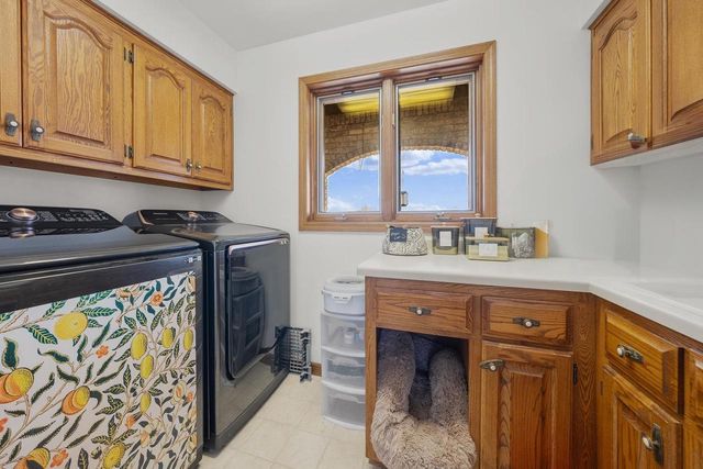 2108 LAWRENCE DRIVE, De Pere, WI 54115