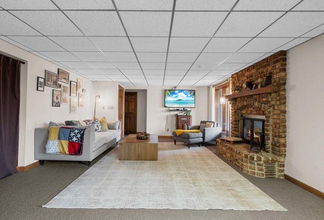 2108 LAWRENCE DRIVE, De Pere, WI 54115