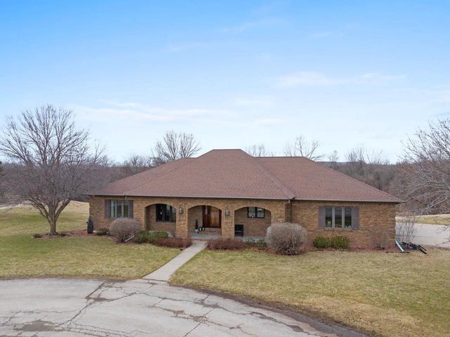 2108 LAWRENCE DRIVE, De Pere, WI 54115