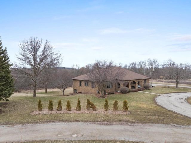 2108 LAWRENCE DRIVE, De Pere, WI 54115